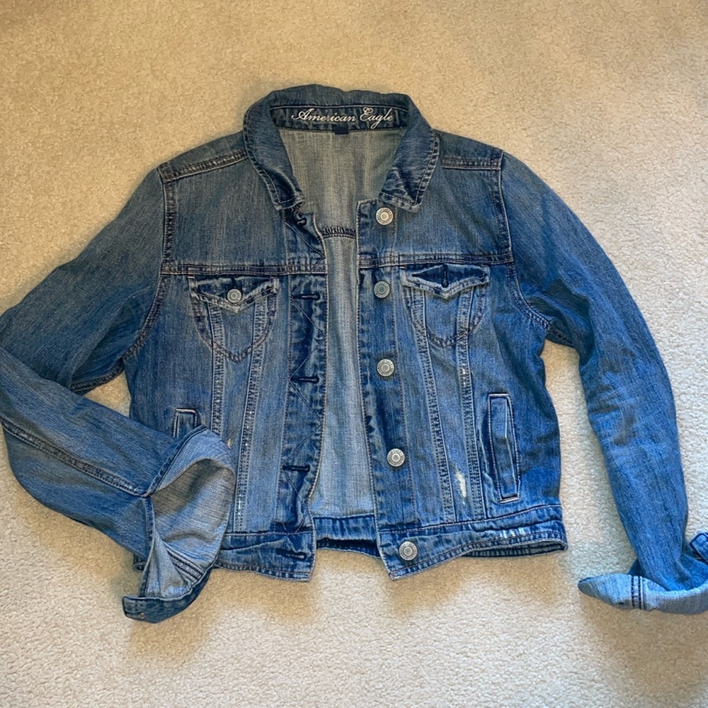 American Eagle crop denim jacket